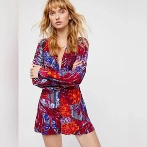 Free People Aubrey Romper Long Sleeve Jumpsuit Plunging Neckline Size 2